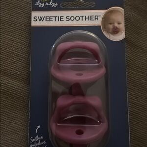 Itzy Ritzy Sweetie Soother Pacifiers in Deep Pink